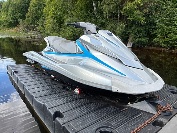 Yamaha VX Deluxe 2015 med flytbrygga 2 of 4