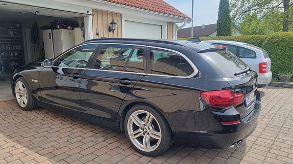 BMW 520d 2 of 3