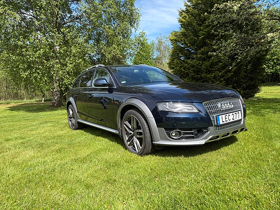Audi A4 allroad 2 of 5