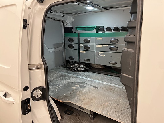 Volkswagen Caddy 12 of 30