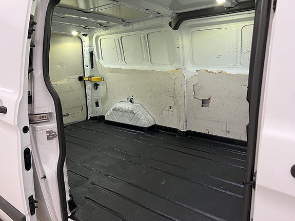 Ford Transit Custom 12 of 28
