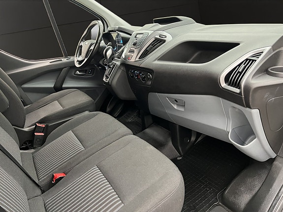 Ford Transit Custom 24 of 28