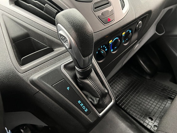 Ford Transit Custom 21 of 28