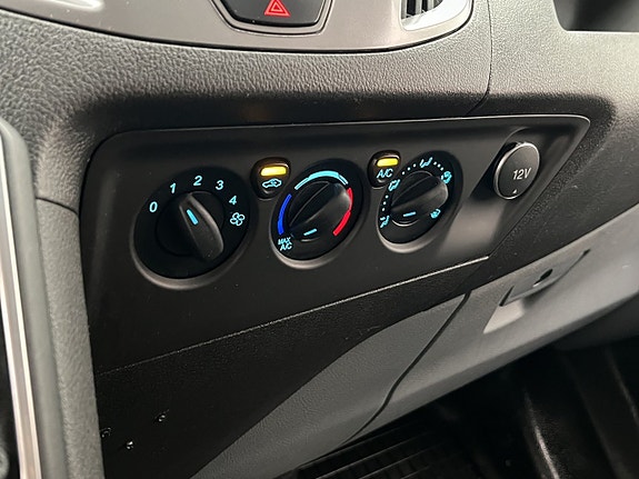 Ford Transit Custom 22 of 28