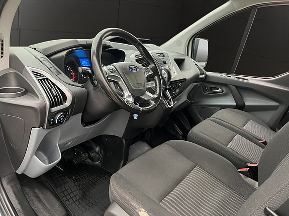 Ford Transit Custom 14 of 28