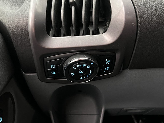Ford Transit Custom 13 of 28
