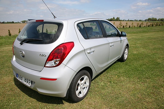 Hyundai i20 6 of 30