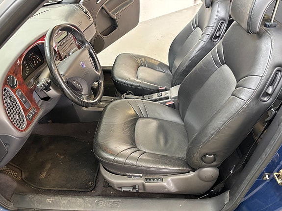 Saab 9-3 13 of 23