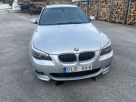 BMW 550i 4 of 5