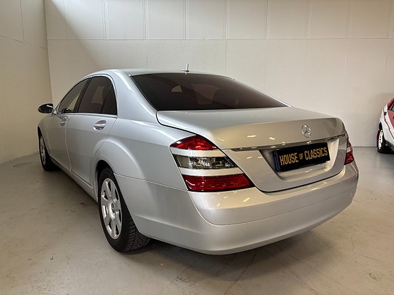 Mercedes-Benz S350 9 of 19