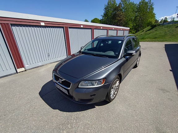 Volvo V50 4 of 5