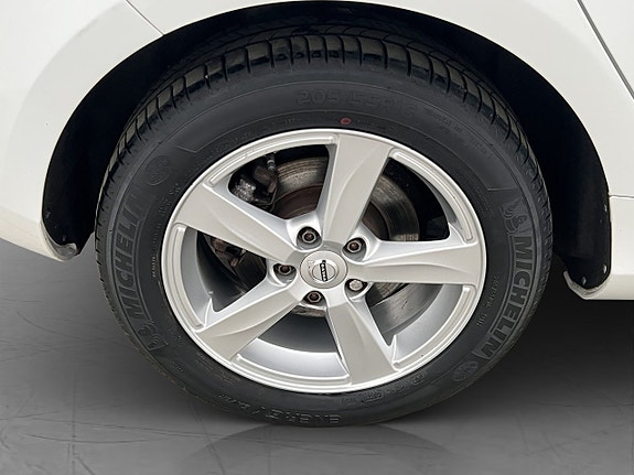 Volvo V40 29 of 30
