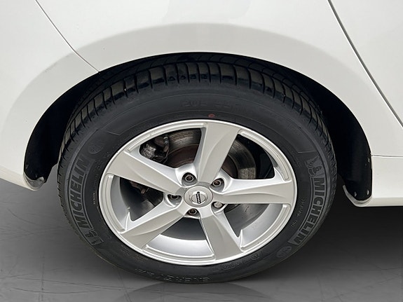 Volvo V40 28 of 30