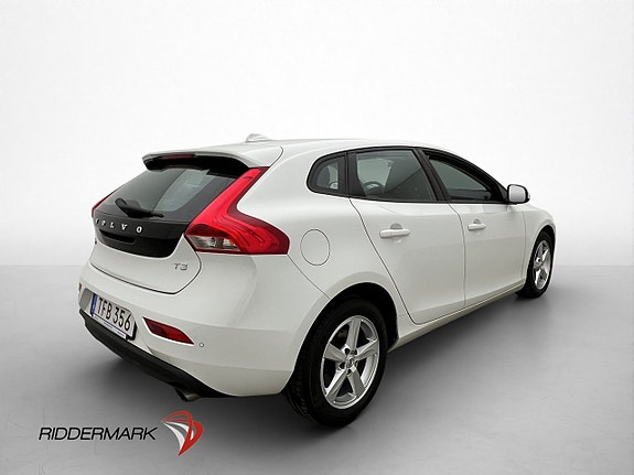 Volvo V40 8 of 30