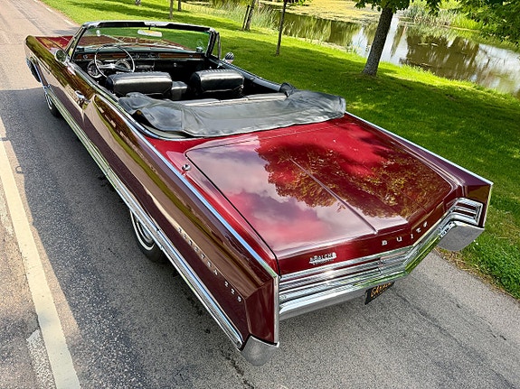 Buick Electra 8 of 27