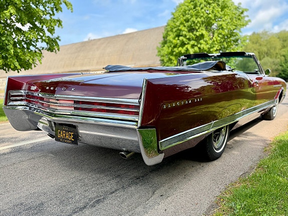 Buick Electra 3 of 27