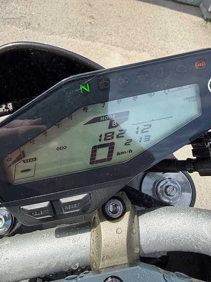 Yamaha MT-09 4 of 4