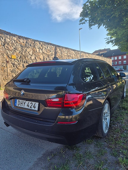 BMW 520d 4 of 5