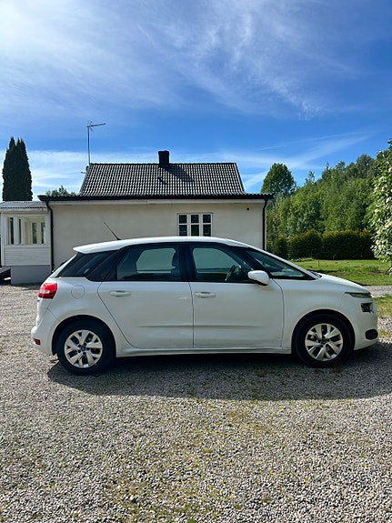 Citroen C4 Picasso 2 of 5