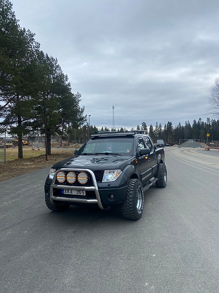 Nissan Navara 2 of 7