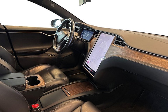 Tesla Model S 15 of 25