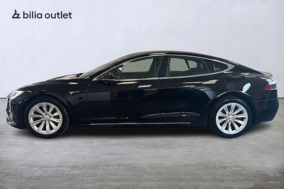 Tesla Model S 3 of 5