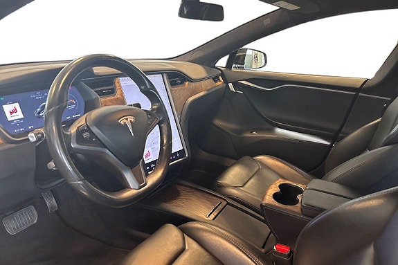 Tesla Model S 12 of 25