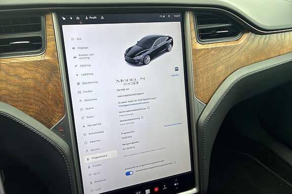 Tesla Model S 18 of 25