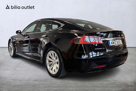 Tesla Model S 4 of 5