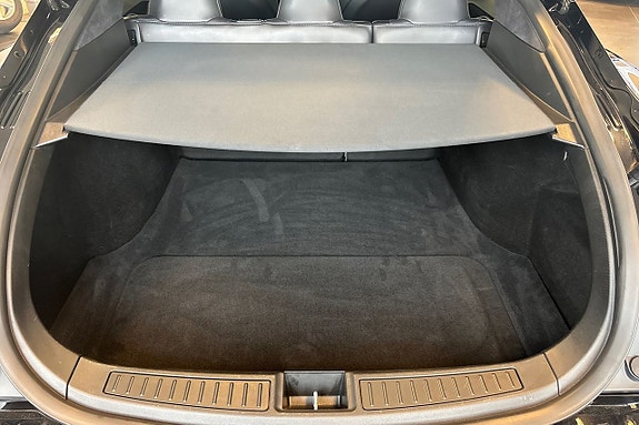 Tesla Model S 23 of 25