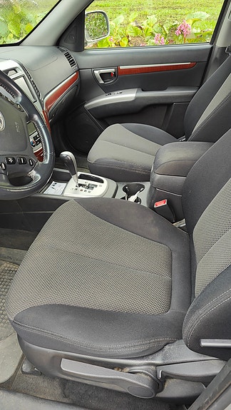 Hyundai Santa Fe 3 of 4