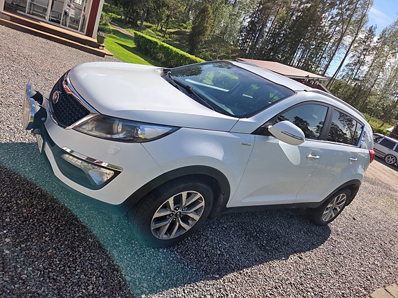 Kia Sportage 2 of 5