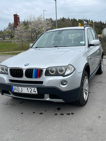 BMW X3 2 of 5