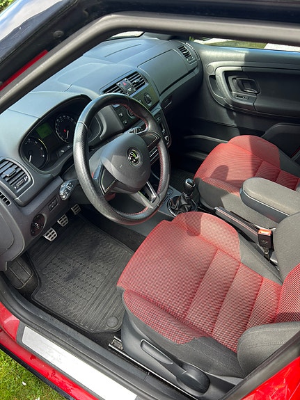Skoda Fabia 10 of 17