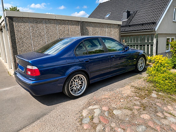 BMW 540i 2 of 5