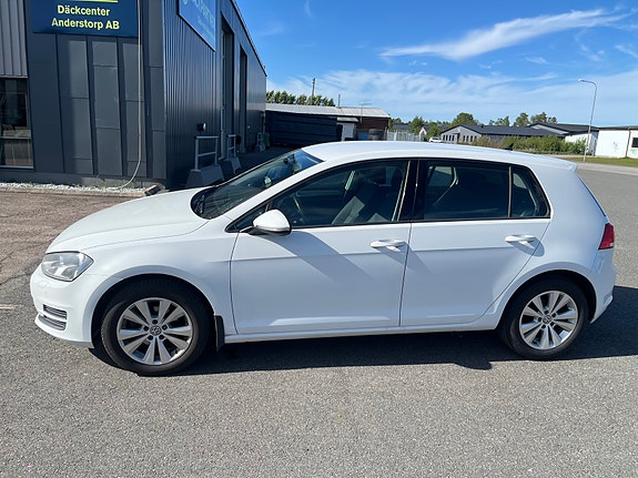 Volkswagen Golf VII 22 of 22