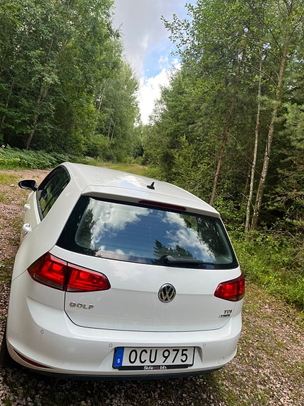 Volkswagen Golf VII 10 of 22