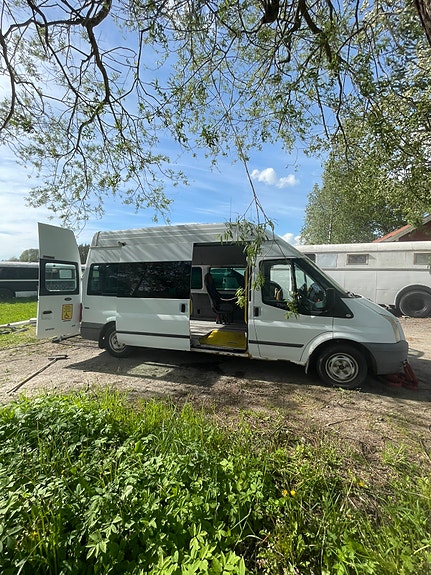 Ford Transit 3 of 5