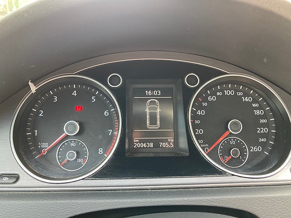Volkswagen Passat 5 of 5