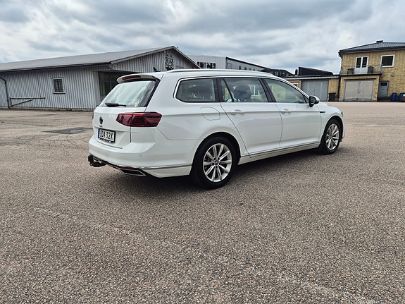 Volkswagen Passat 4 of 5
