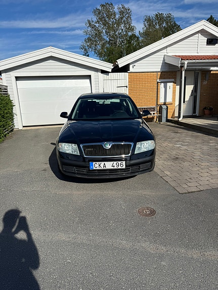 Skoda Octavia 2 of 5