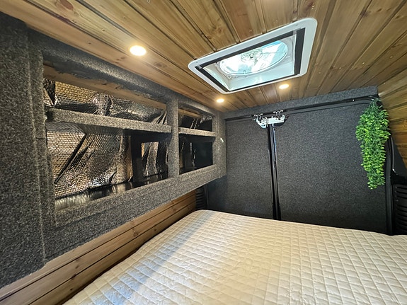 Citroen Jumper 2018/2019 L4H3 Campervan Husbil 12V och 230V 21 of 24