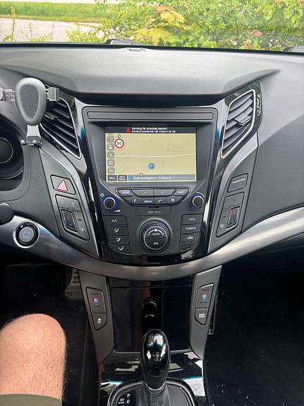 Hyundai i40 13 of 30