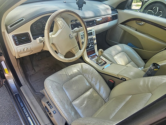 Volvo S80 4 of 5