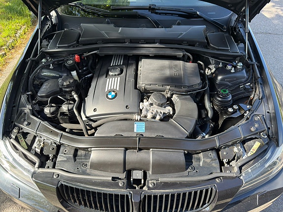 BMW 335i 4 of 7