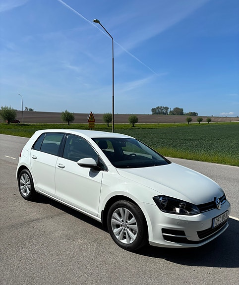 Volkswagen Golf VII 4 of 6
