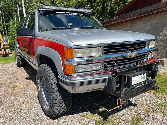Chevrolet Silverado 1500 2 of 5