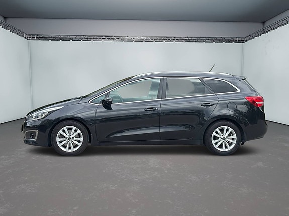 Kia Ceed 3 of 5