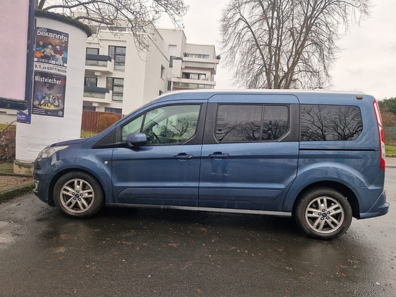 Ford Grand Tourneo Connect 2 of 3