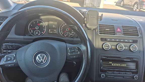 Volkswagen Touran 3 of 5